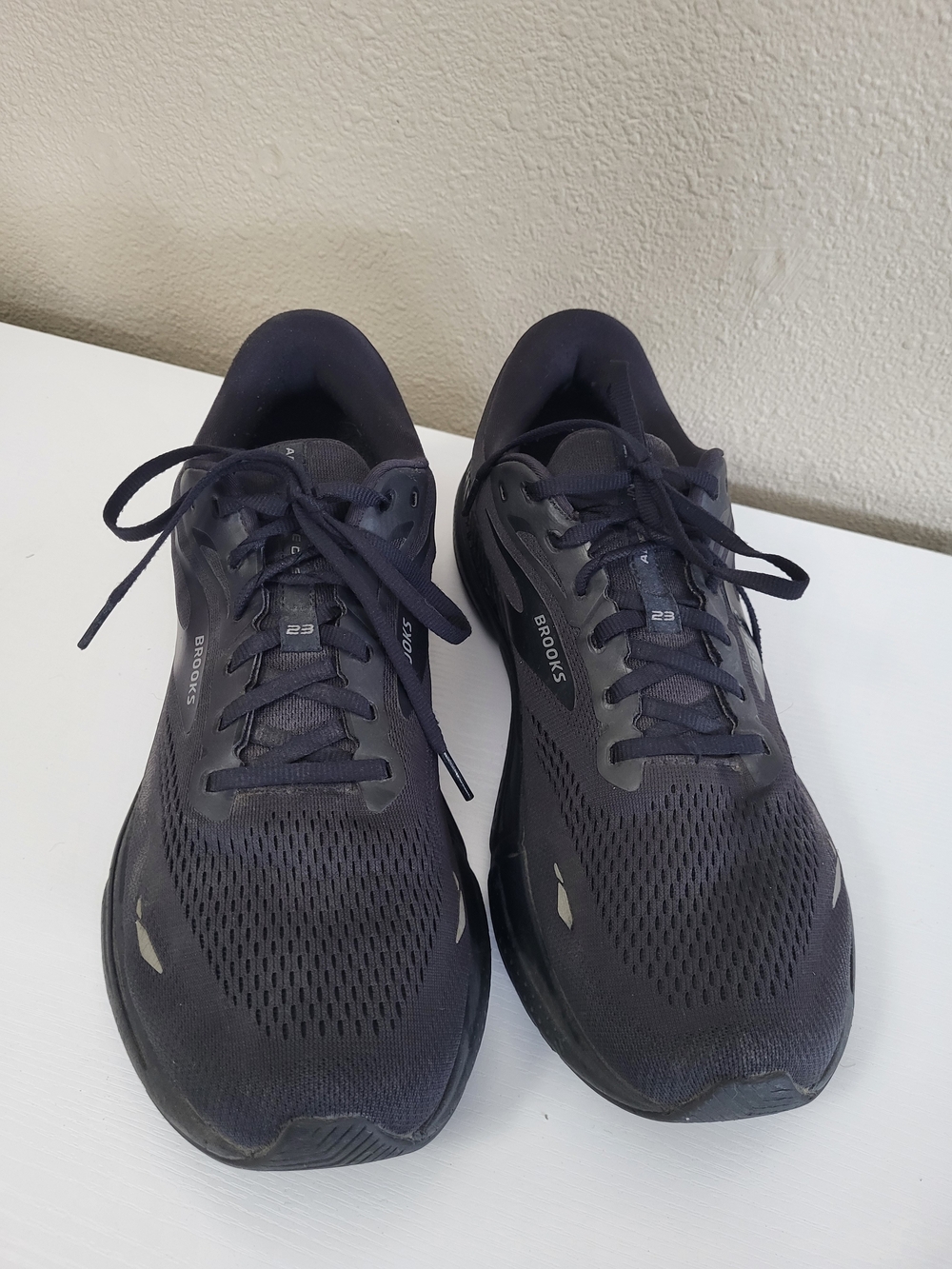 Brooks Adrenaline GTS 23 Shoes Mens Size 13 Black Running Support